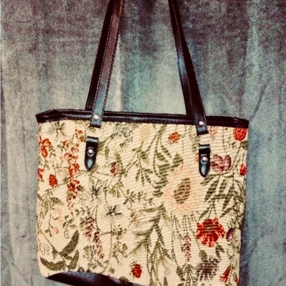 Handbags - Floral Tapestry Tote Bag with Matching Envelope Pouch.
